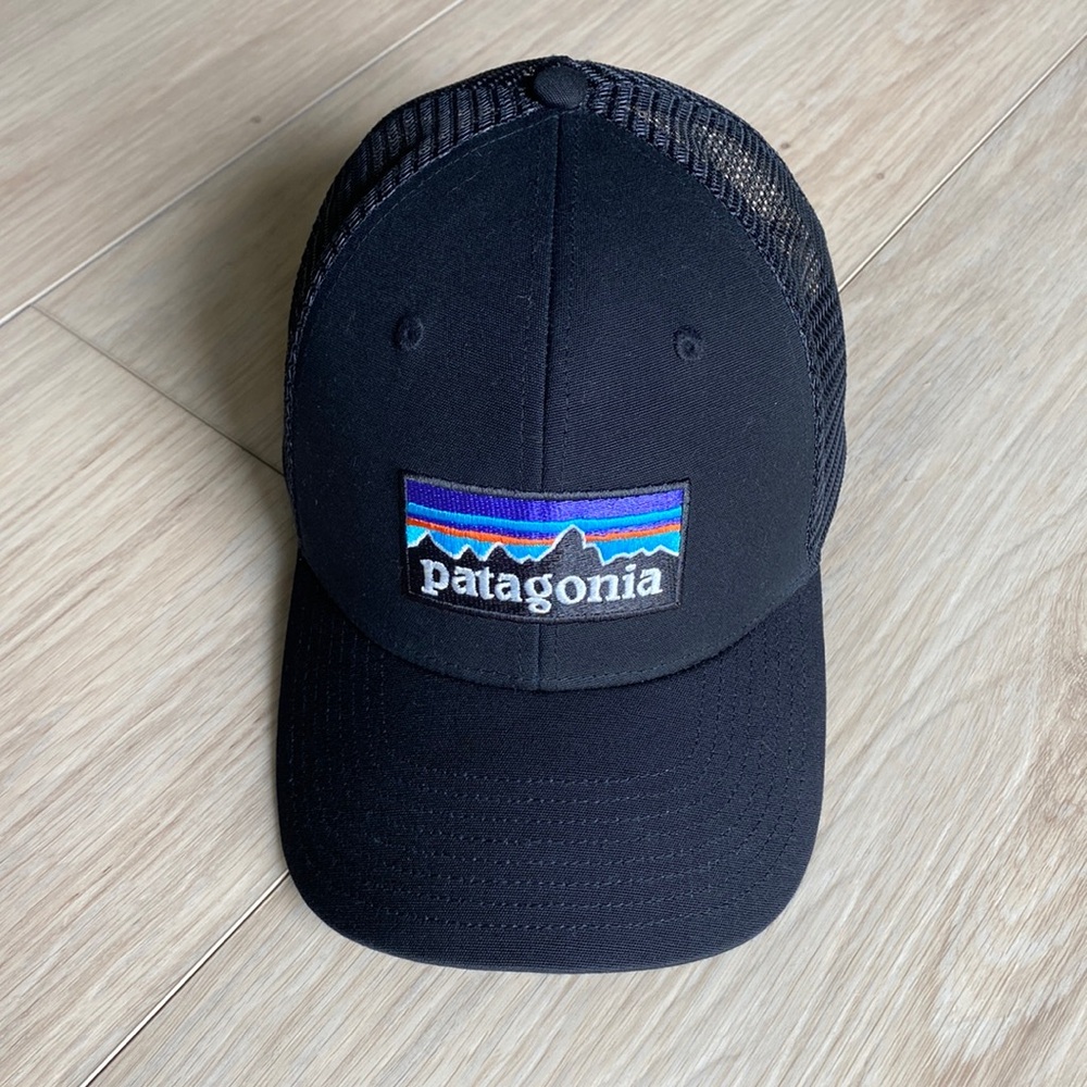 Paragonia ball cap black